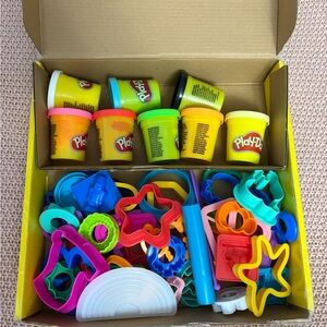 Play-Doh Holiday Set of Tools